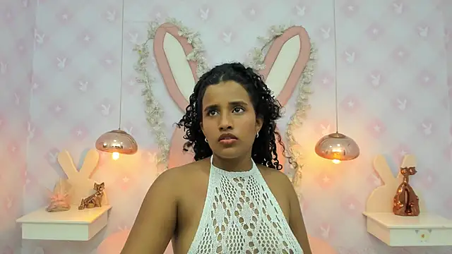 Horny Curls online show from May 19, 3:35 am