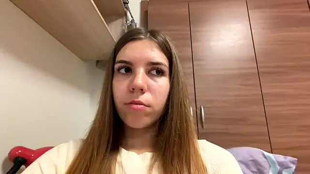 LaurindaStalford online show from July 9, 5:06 pm