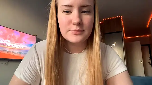 Lisi Kiss  online show from May 24, 6:13 pm