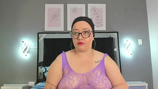 zoe curvyy online show from July 9, 12:09 pm