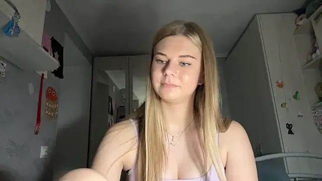 HoneysPiee online show from July 5, 9:22 pm