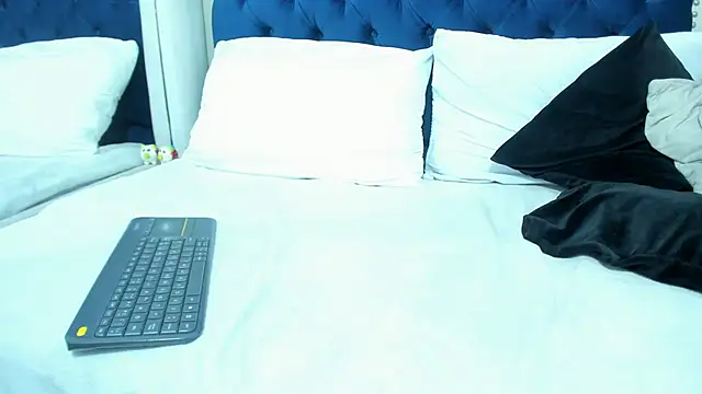 AlondraSosa online show from May 23, 1:37 pm