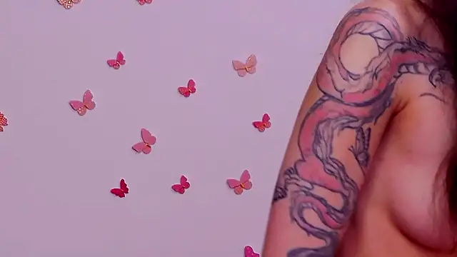 Daisy Blush online show from May 23, 3:56 am