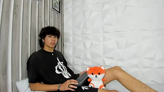 Snapshot of sckrapper chatting on May 21, 11:50 am sckrapper online show from May 21, 11:50 am