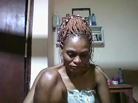 Ebonyqueen4 online show from May 21, 6:31 am