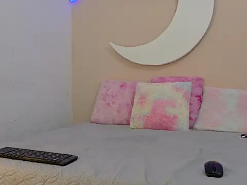 SamanthaLaurent online show from June 16, 6:54 pm