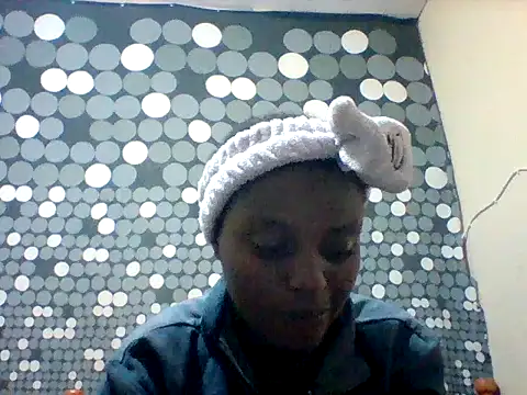 liligal online show from July 9, 3:32 am