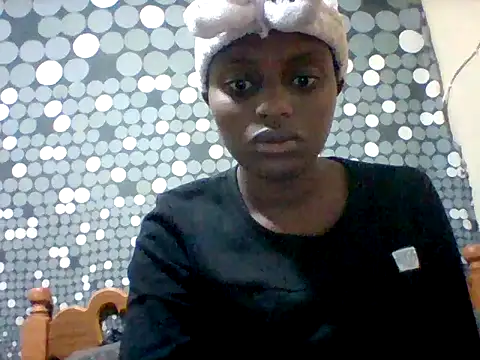 liligal online show from July 10, 3:33 am