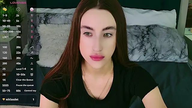 MadisonRen online show from June 4, 12:11 pm
