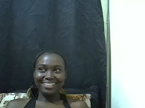 Cutteypeach online show from May 19, 9:15 am