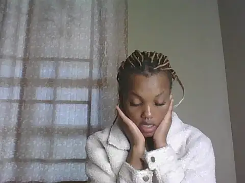 Snapshot of PrettyT5 chatting on June 29, 12:16 pm PrettyT5 online show from June 29, 12:16 pm