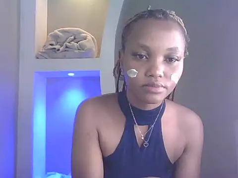 PrettyT5 online show from July 5, 6:09 am