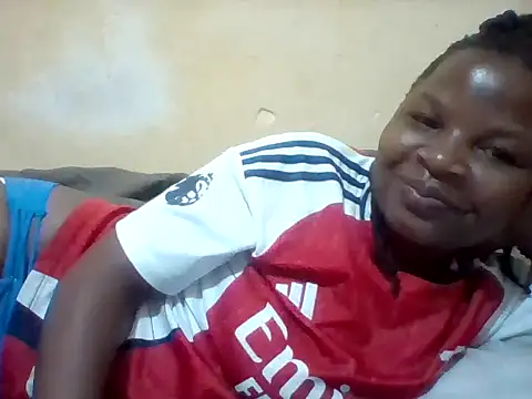 Snapshot of Camilla-Sweets chatting on June 6, 2:27 am Camilla-Sweets online show from June 6, 2:27 am