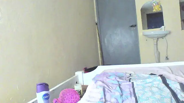 sexybaddie1 online show from May 23, 12:38 am