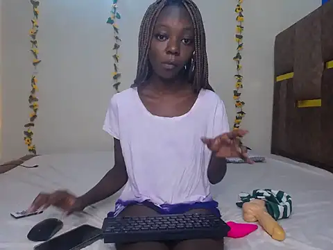 Snapshot of Sexyy_Talia chatting on July 9, 2:59 am Sexyy Talia online show from July 9, 2:59 am