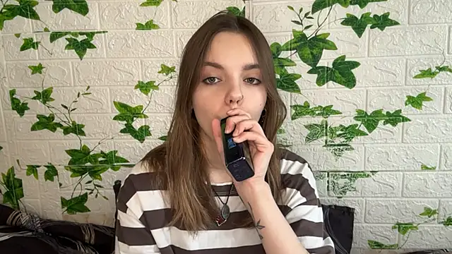 LisaPorse online show from May 23, 6:51 am