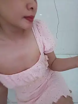     lisa      online show from May 29, 6:11 am