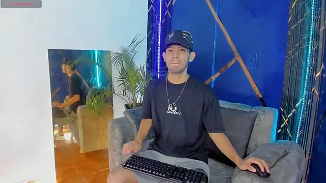 sexy hairy1 online show from July 8, 11:26 am