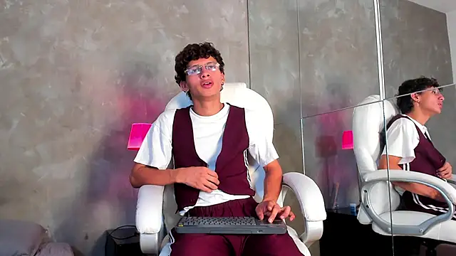 Ethan todd online show from May 23, 3:34 am