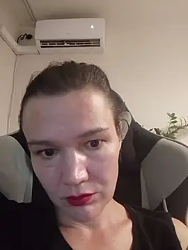 SarahSimpson online show from August 4, 5:48 pm