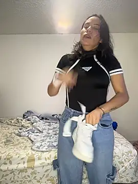 MadisonYoung000 online show from May 27, 2:03 pm