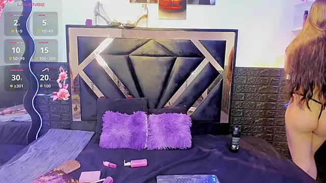 Queen Jen online show from July 8, 4:28 am