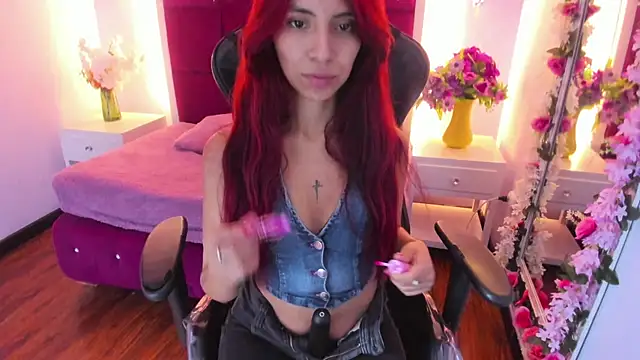 NinaaXXX  online show from July 11, 5:59 pm