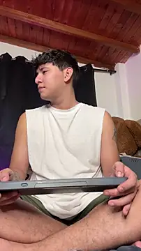 ChrisRuiz online show from May 18, 8:09 am