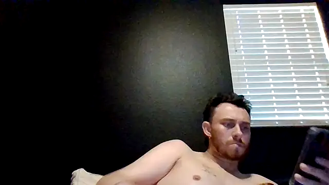 Snapshot of Tallhungcloudyyy chatting on May 23, 2:39 am Tallhungcloudyyy online show from May 23, 2:39 am