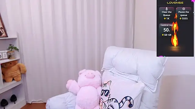 August cat online show from May 19, 9:10 pm