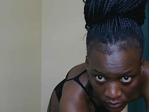 curvy kittie online show from July 5, 5:36 am