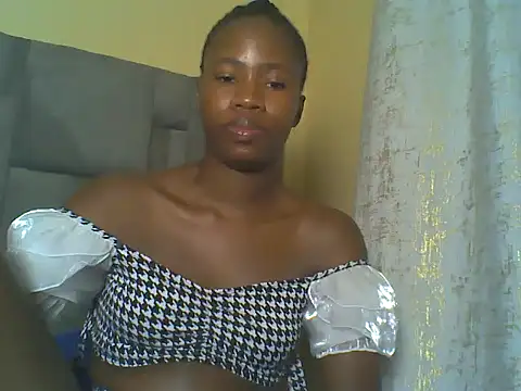 Snapshot of Cuteebony16 chatting on May 19, 3:18 pm Cuteebony16 online show from May 19, 3:18 pm