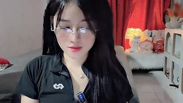 Bee-Cherry online show from May 24, 6:18 am