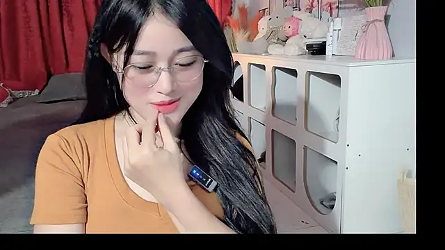 Bee-Cherry online show from May 25, 5:24 am