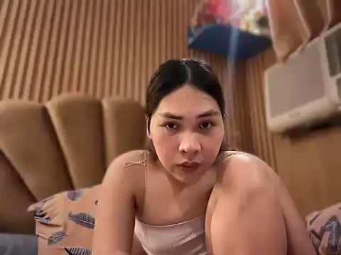ambercrumbie online show from May 26, 12:23 pm