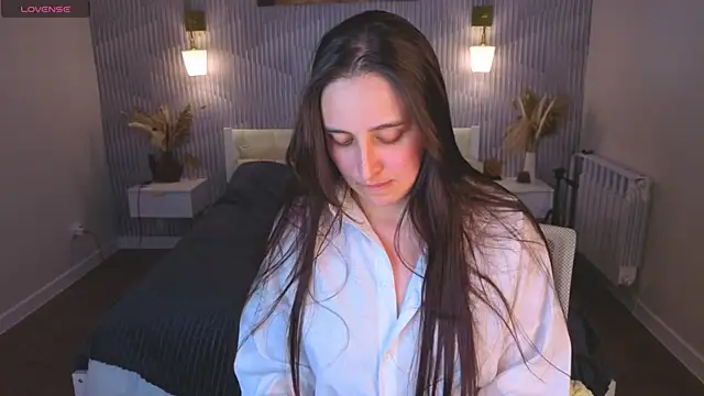 Snapshot of Elizabet_Colllins chatting on July 6, 3:03 pm Elizabet Colllins online show from July 6, 3:03 pm