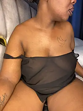 BIGMAMA011 online show from August 4, 6:49 am