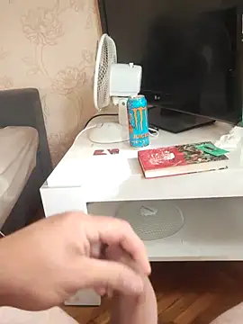 Mateusz2817cm online show from July 24, 7:17 am