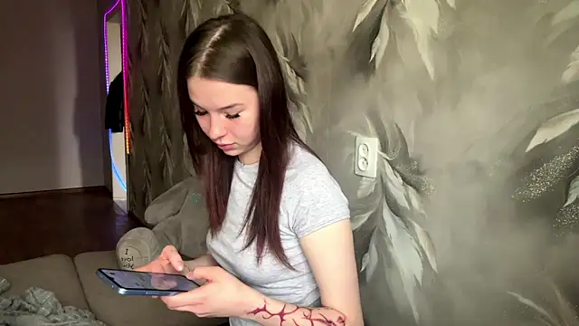 FreyaGray online show from May 30, 12:24 pm