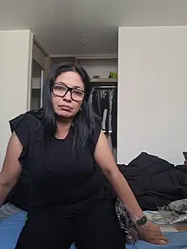 Snapshot of Scarlett_Valnyx chatting on May 18, 8:14 pm Scarlett Valnyx online show from May 18, 8:14 pm