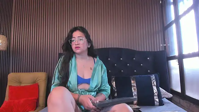 AlissBluumm online show from May 25, 7:31 pm