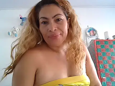 Layla-Astrum online show from May 25, 1:17 pm