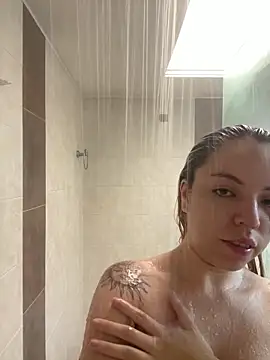 Natashabennett online show from May 19, 6:25 pm