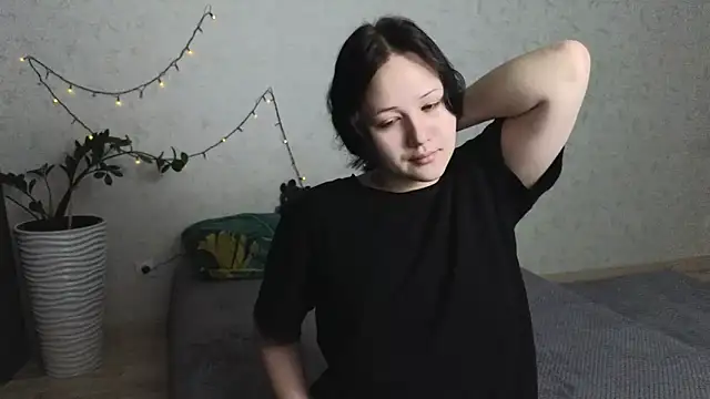 Tori cute online show from May 25, 12:05 am