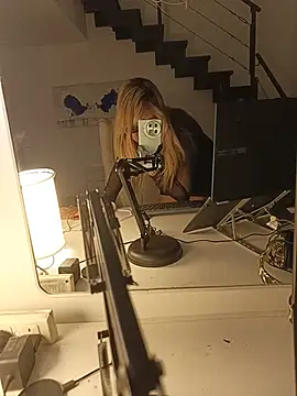 Ofeliafoxx online show from May 20, 7:47 am