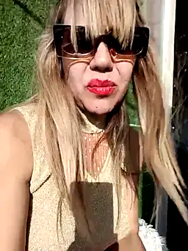 Ofeliafoxx online show from May 24, 8:14 pm