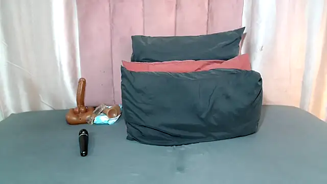 Tianaah online show from July 7, 7:29 pm