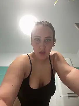 SweetTerrea online show from June 3, 9:53 pm