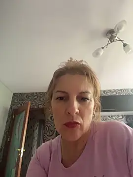 Hot-Milf4U online show from May 20, 9:26 am
