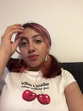 Emma Cut online show from May 29, 8:07 pm